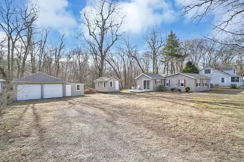 69 Bassing St, Springfield, MA 01108 photo 3