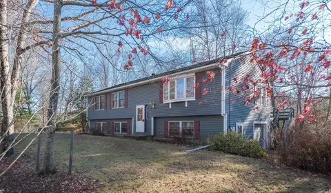 403 Pond St, Uxbridge, MA 01569