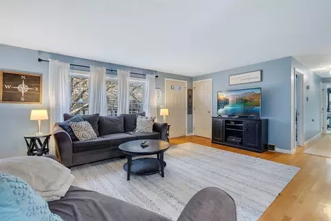 29 Peacock Dr, Barnstable, MA 02601 photo 3