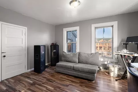 62-64 Catharine St, Springfield, MA 01109 photo 3