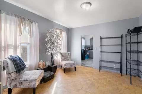 62-64 Catharine St, Springfield, MA 01109 photo 2