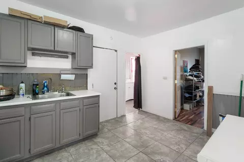 62-64 Catharine St, Springfield, MA 01109 photo 6