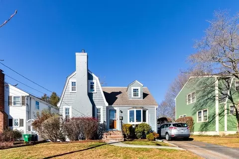 33 Dearborn St, Newton, MA 02465