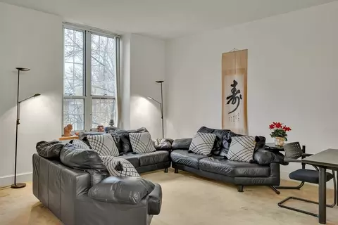 35 Walden St #2B, Cambridge, MA 02140