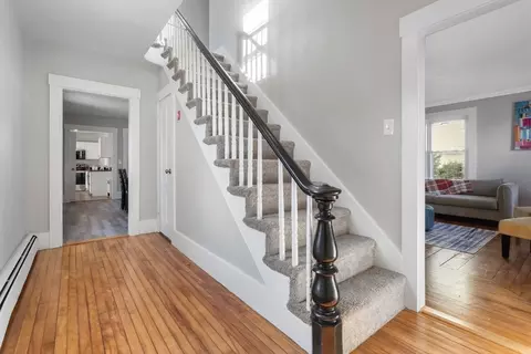 Entry Way - 89 Maple St, Gardner, MA 01440 photo 1 of 6