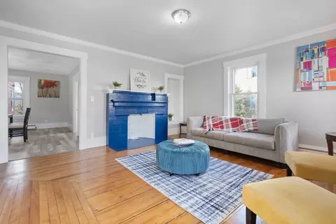 Living - 89 Maple St, Gardner, MA 01440 photo 1 of 2