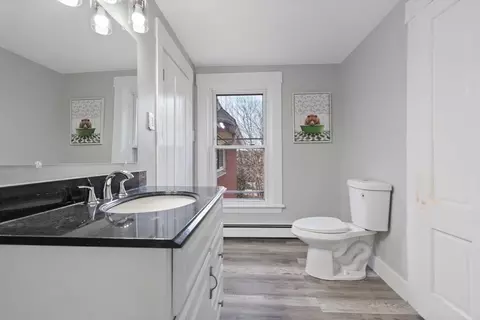 Bath - 89 Maple St, Gardner, MA 01440 photo 2 of 4