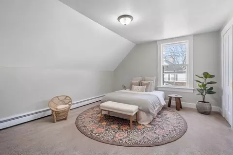 Bedroom - 89 Maple St, Gardner, MA 01440 photo 4 of 8