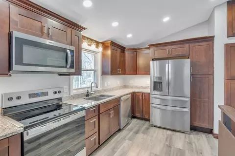 503 Hilltop Rd, Lancaster, MA 01523 photo 12