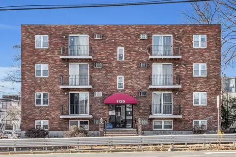 1129 N Shore Rd #1A, Revere, MA 02151