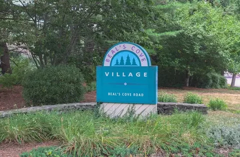 17 Beals Cove Rd #B, Hingham, MA 02043