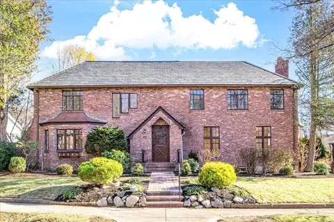 18 Sunset Rd, Newton, MA 02458