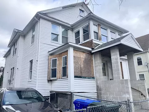 124-126 Johnson St, Springfield, MA 01108 photo 2