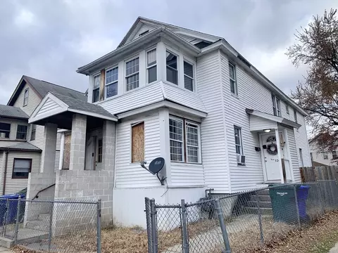 124-126 Johnson St, Springfield, MA 01108 photo 3