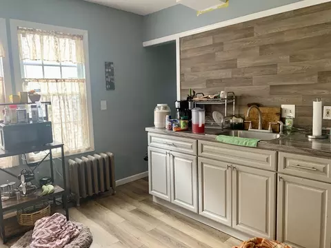 124-126 Johnson St, Springfield, MA 01108 photo 5