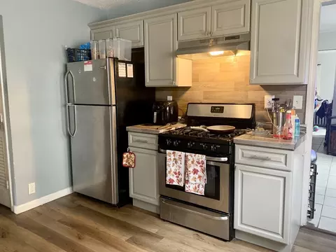124-126 Johnson St, Springfield, MA 01108 photo 4