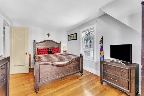 Bedroom - 47 Eckington St, Springfield, MA 01108 photo 1 of 8