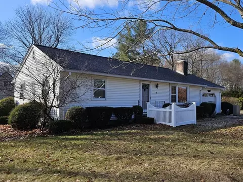 48 Oliver St, Easthampton, MA 01027