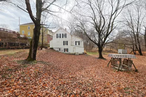 158 2 West St # -1, Clinton, MA 01510
