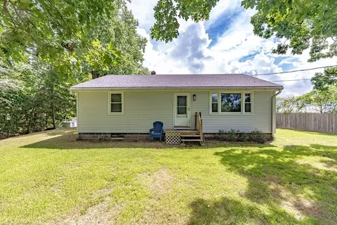 95 Baskin Dr, Chicopee, MA 01020 photo 3