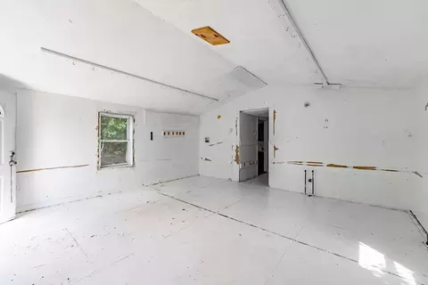 95 Baskin Dr, Chicopee, MA 01020 photo 34