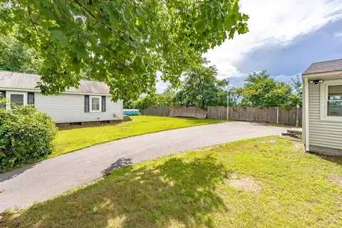95 Baskin Dr, Chicopee, MA 01020 photo 7