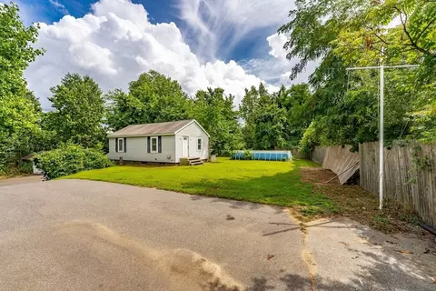 95 Baskin Dr, Chicopee, MA 01020 photo 9