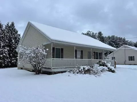 399 East Riv, Orange, MA 01364