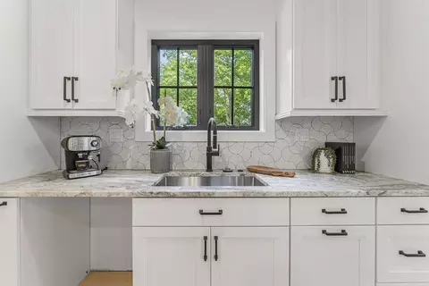 Kitchen - 12 Guild Rd #12, Needham, MA 02494 photo 5 of 5