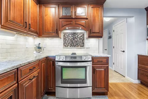 5 Reeves Rd, Maynard, MA 01754 photo 9