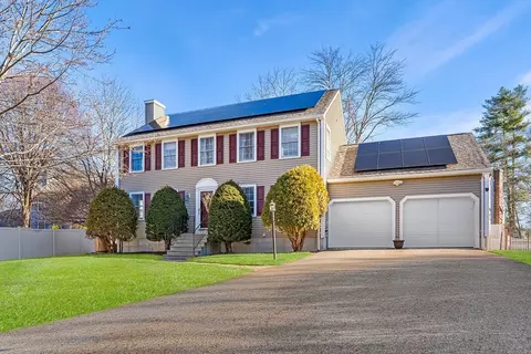 5 Reeves Rd, Maynard, MA 01754 photo 2