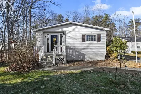 6 Hornbeam St, Rockland, MA 02370