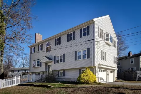 10 Laverdure Cir, Framingham, MA 01701