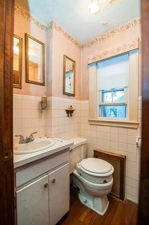 19 Range Rd, Boston, MA 02124 photo 10