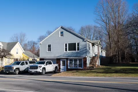 631 Pleasant St, Leicester, MA 01542