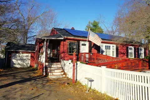 35 Vesey Rd, Randolph, MA 02368