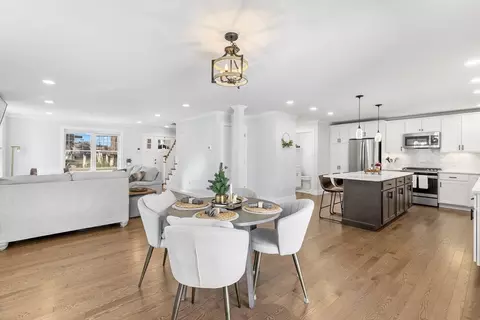 Dining - 5 Bennett St #2, Wakefield, MA 01880 photo 2 of 3