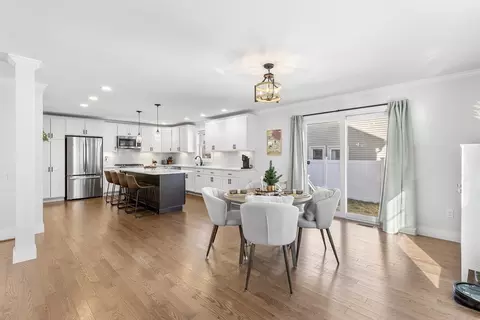 Dining - 5 Bennett St #2, Wakefield, MA 01880 photo 3 of 3