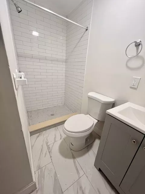 56 Baker St, Gardner, MA 01440 photo 5