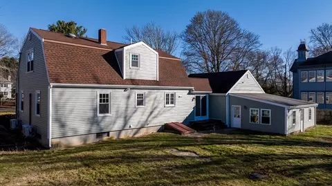 Exterior - 1207 Main St, Acushnet, MA 02743 photo 4 of 6