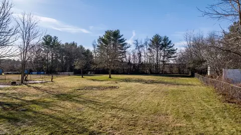 Exterior - 1207 Main St, Acushnet, MA 02743 photo 6 of 6