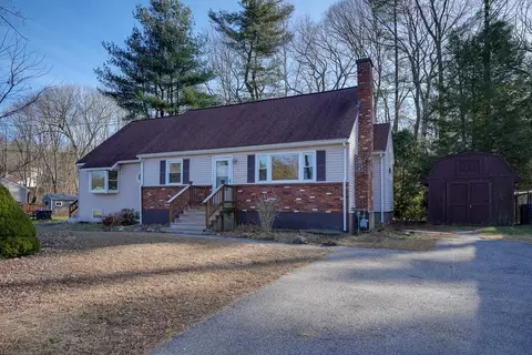 16 Collins Dr, Hudson, MA 01749