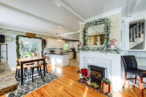 8 Vesper St, Worcester, MA 01602 photo 8