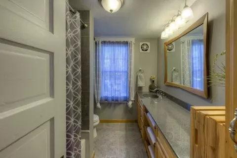 8 Vesper St, Worcester, MA 01602 photo 25