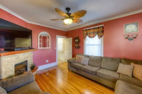 8 Vesper St, Worcester, MA 01602 photo 12