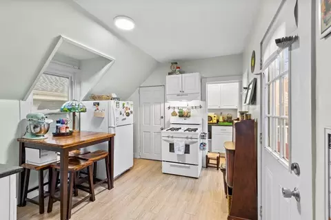 324 Maple St, Lynn, MA 01904 photo 32