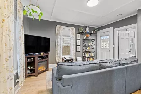 324 Maple St, Lynn, MA 01904 photo 8