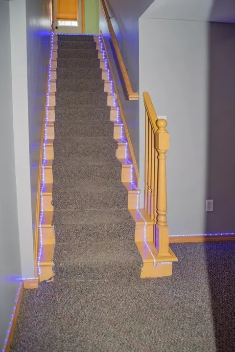 Entry Way - 20 Sullivan St, Chicopee, MA 01020 photo 2 of 2