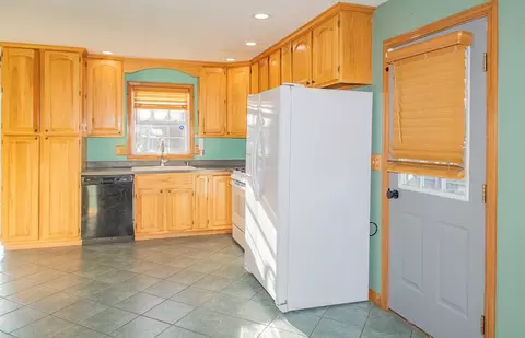 Kitchen - 20 Sullivan St, Chicopee, MA 01020 photo 1 of 3