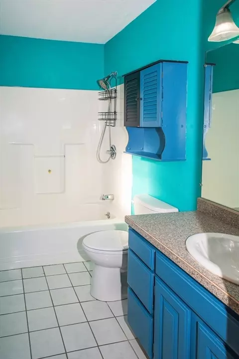 Bath - 20 Sullivan St, Chicopee, MA 01020 photo 3 of 3